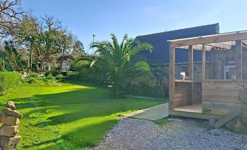 Hébergements camping "Les pieds dans l'eau"