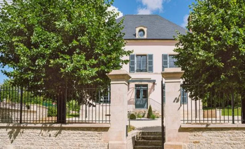 Villa Eulalie B&B Guest House- Champagne Edouard Duval nestled in the Champagne area