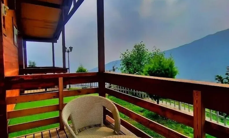 카팔 빌리지 우드 하우스