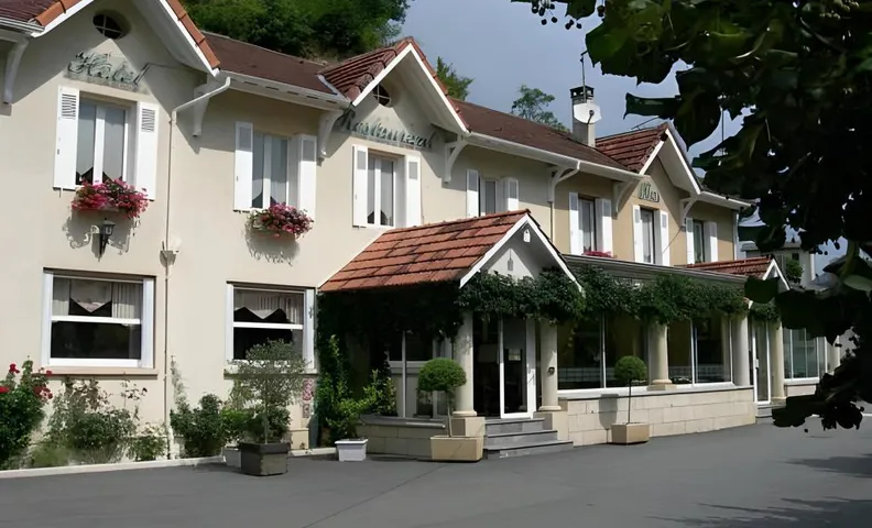 Logis Hôtel L'Ayguelade