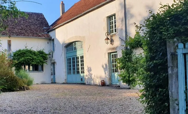 Ferme équestre & Chambres d'hôtes Gateau Stables proche Guédelon