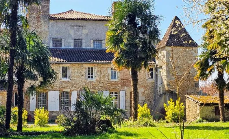 Château Arche d'Aure