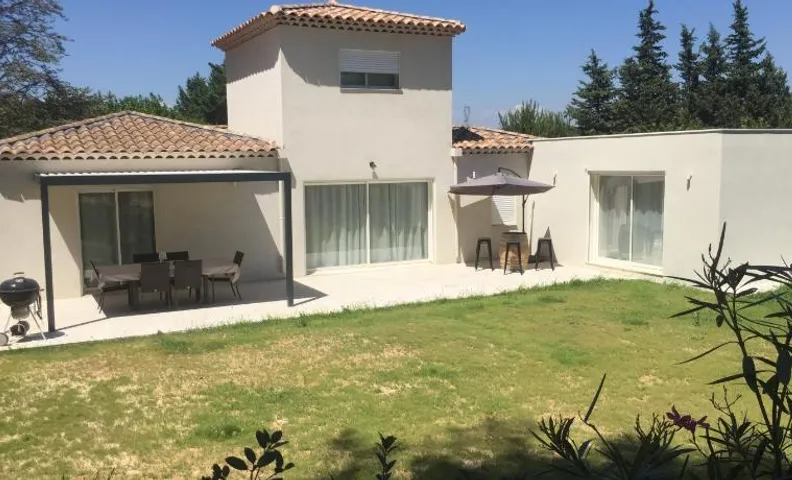 Chambre d hôtes Cabries Calas 5 min gare TGV Aix Pôle d activités d Aix en Provence et Arena