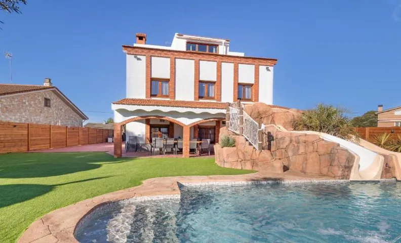 Casa Reina
