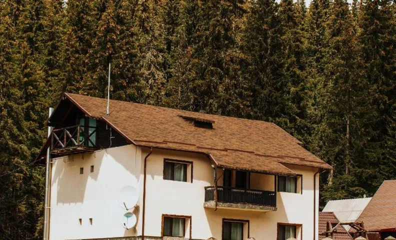 Casa Laptici - statiunea Pestera-Padina, Bucegi