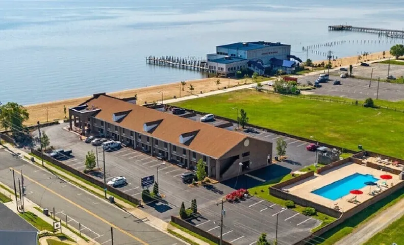 River Edge Inn