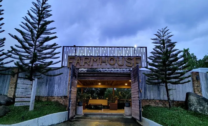 the Farmhouse Private Resort