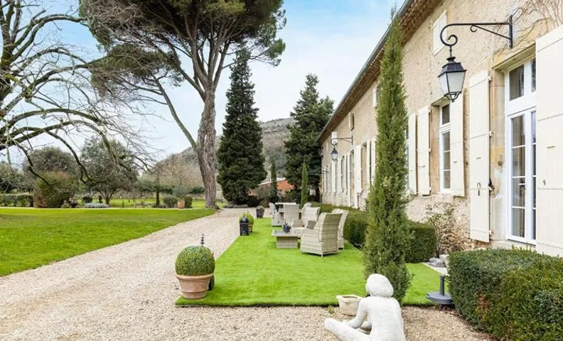 La Chapelle aux Acacias
