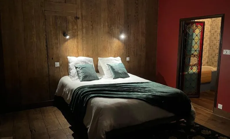 Mercier de Montigny - Les Chambres du Beffroi - SPA et Massage