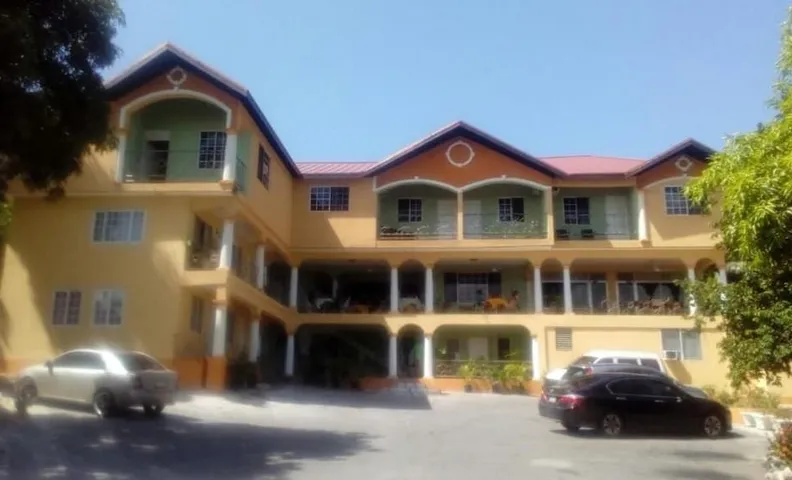 Palm Bay Guest House & Rest