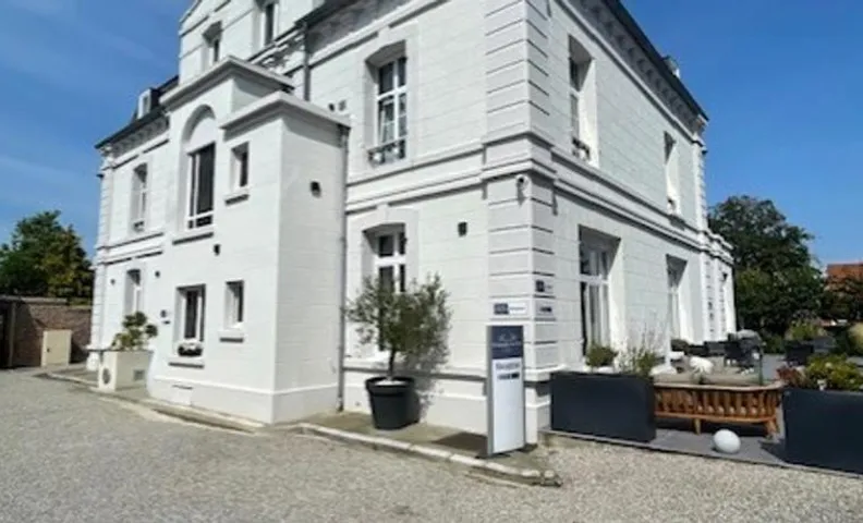 Hôtel Échappée en Baie - Parking privé gratuit dont forfaits bornes électriques réservable