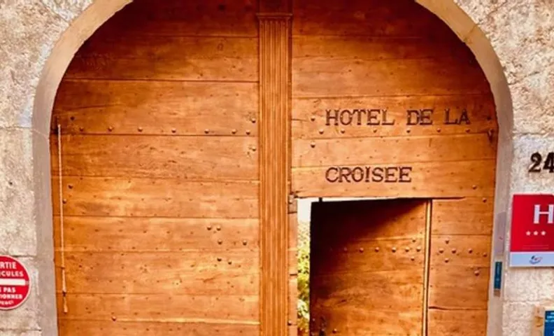 Hotel De La Croisee
