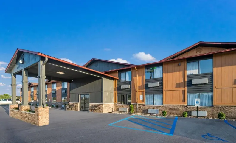 Super 8 by Wyndham Marston