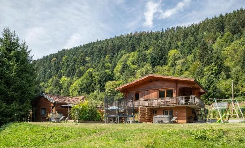 Chalets du Bouchot & Jacuzzi privatif proximité Gerardmer & La Bresse