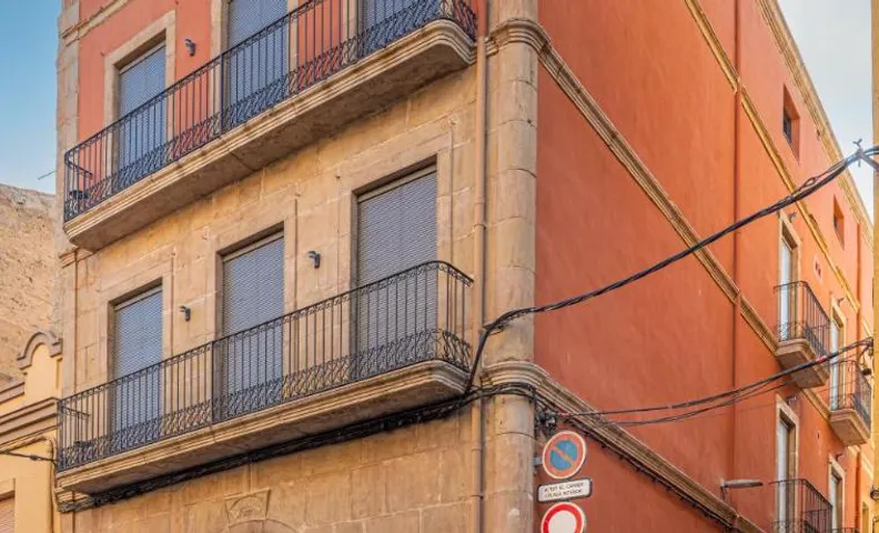 La Casa del Miracle, hostal