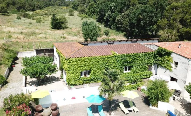 le Relais de la Cavayere - Chambres d'hotes avec SPA & SAUNA Carcassonne - Parking prive ferme