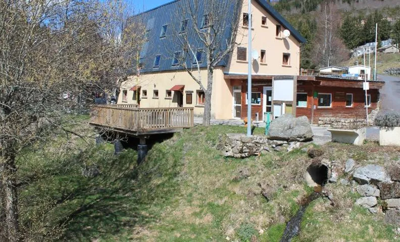 Camping Hôtel Les Airelles Montagne Ardéchoise