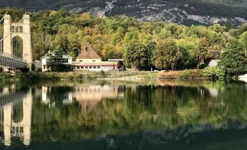 La Villa Bacchus au bord de l'eau, piscine chauffée, climatisation PROMO AUTOMNE 2026