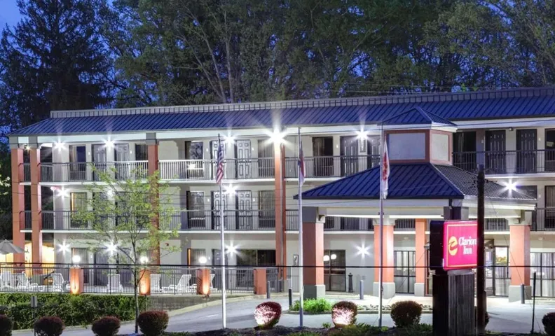 Clarion Pointe Biltmore Village