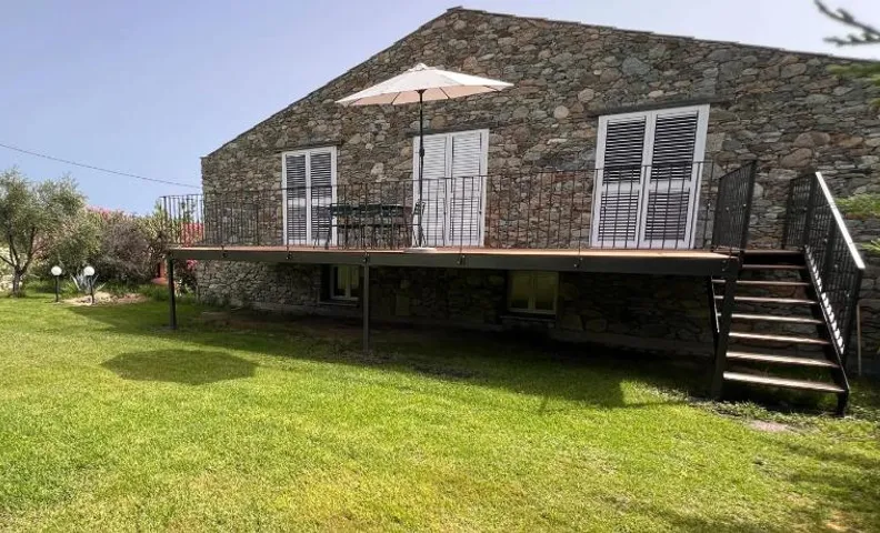 Maison enchanteresse à Santo-Pietro-di-Tenda avec jacuzzi