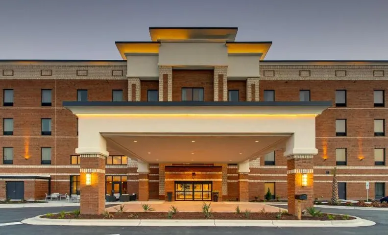 Hampton Inn by Hilton Sneads Ferry North Topsail Beach