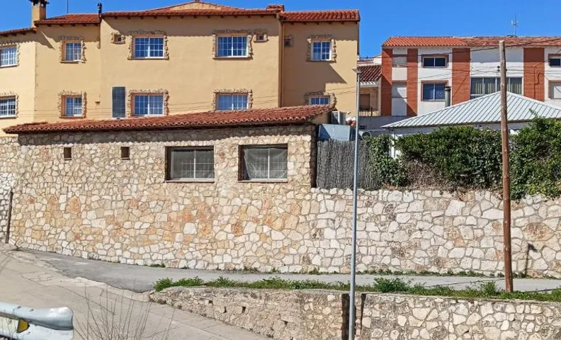 La murallita de Aroa