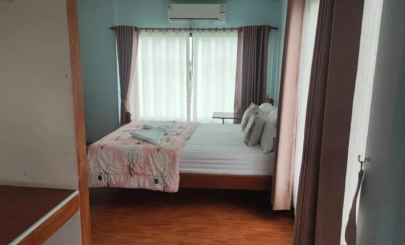 Rak Bua Hotel