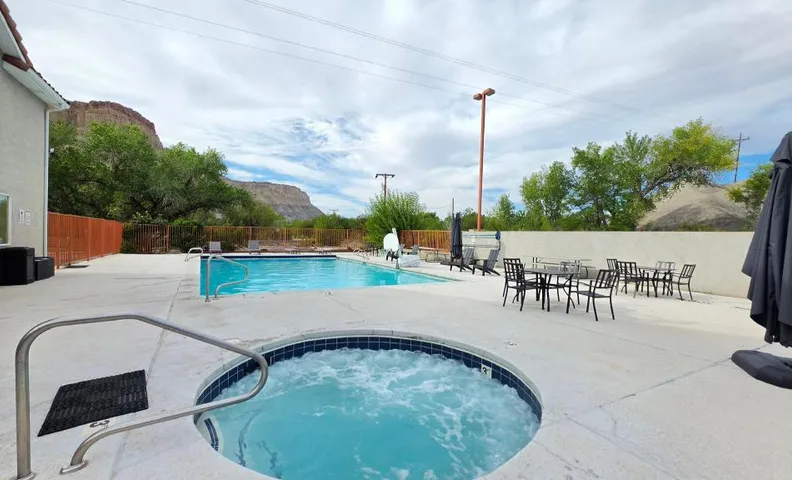 Cathedral Valley Inn