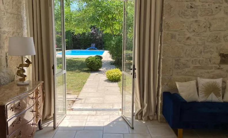 Jas de Berrias location de charme avec piscine