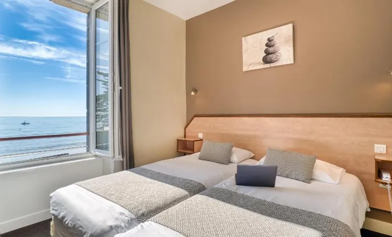 Logis Hotel Belle-Vue