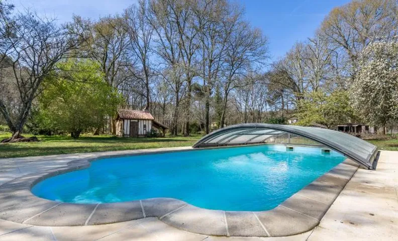 Suite familiale 2 chambres communicantes et piscine