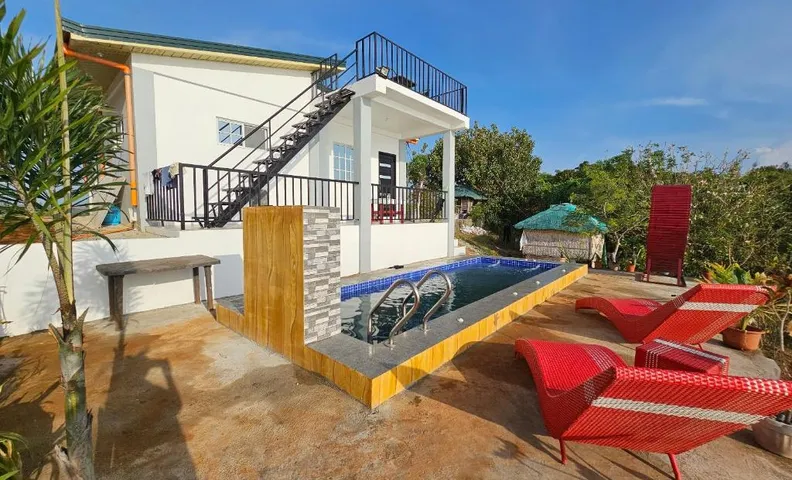 Masamirey Hilltop Cottage with White Beach Access