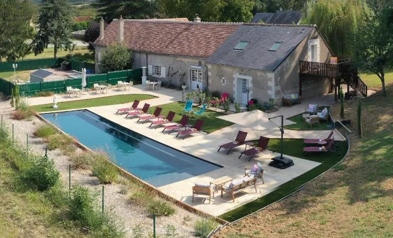 Sans Souci Bed and Breakfast with Luxe Heated Pool