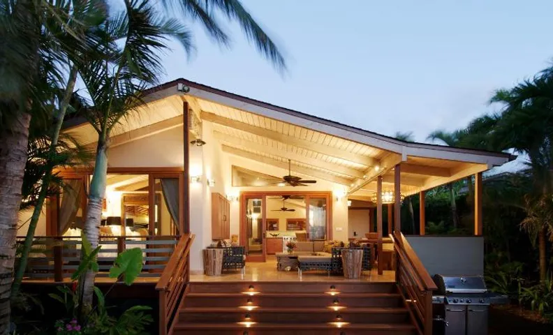 Paia Inn