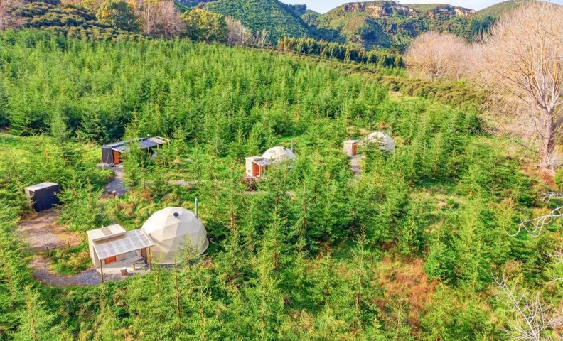 Takahuri Glamping Domes