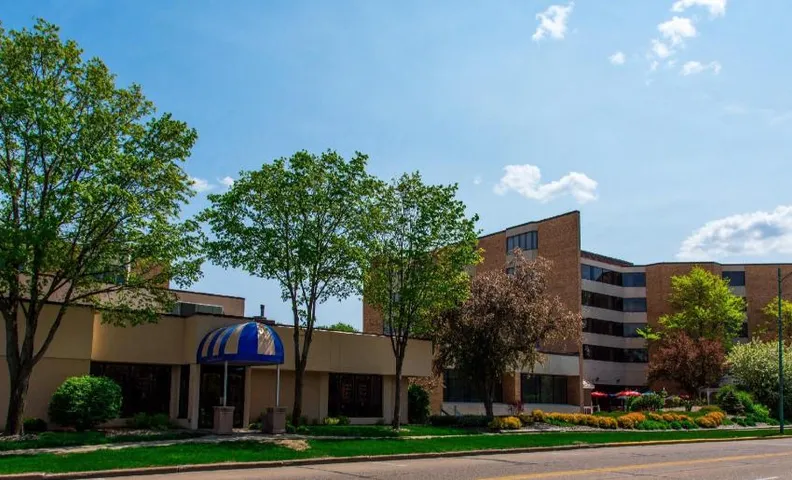 Hotel Mead and Conference Center