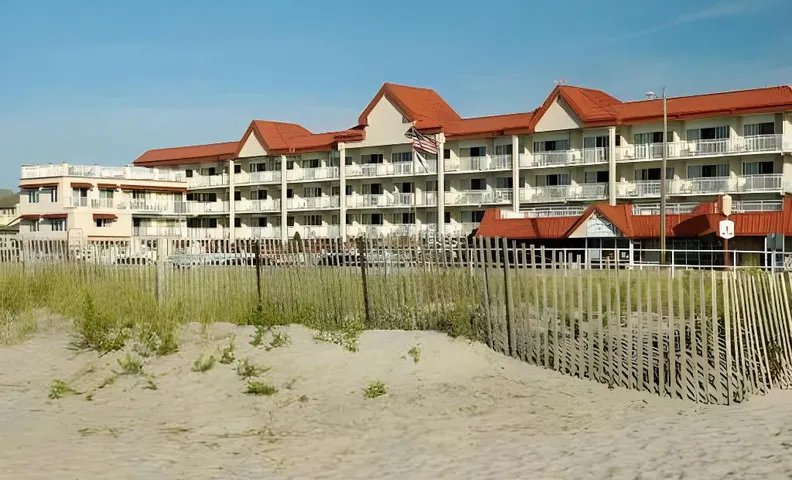 Montreal Beach Resort