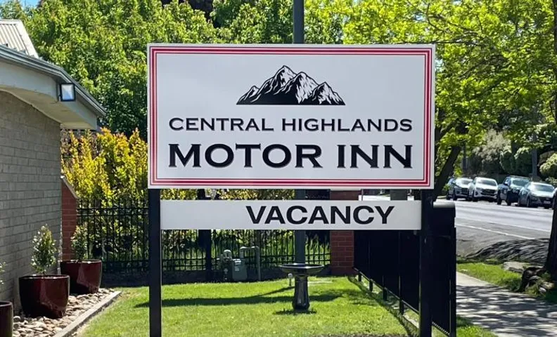 Central Highlands Motor Inn