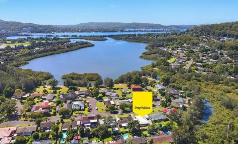 Three bedroom house in Gosford,close to M1, Brisbane Water, Stadium
