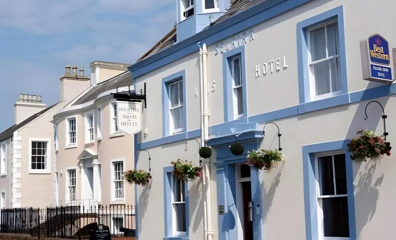 Selkirk Arms Hotel