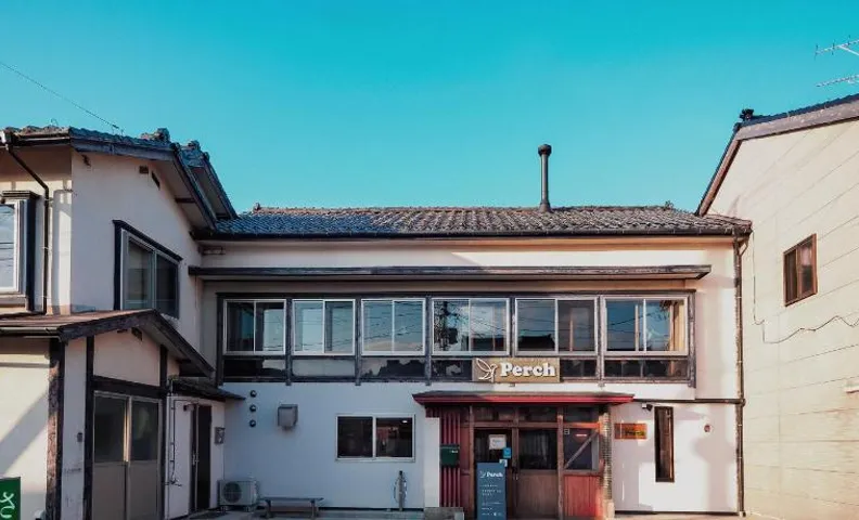 HOSTEL perch