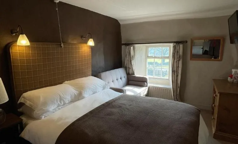Queens Arms Litton