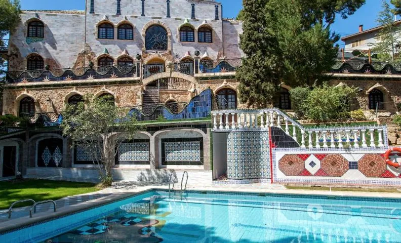 Apartamentos Gaudi Style