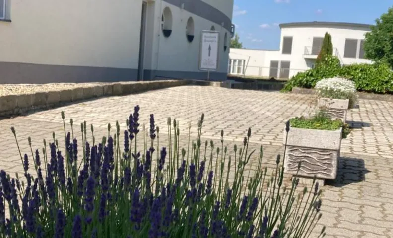 Nautilus Restaurant and Guesthouse