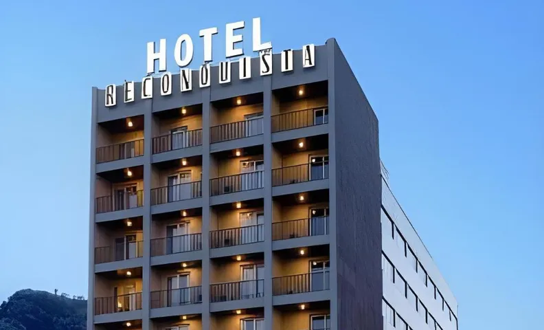 Hotel Reconquista