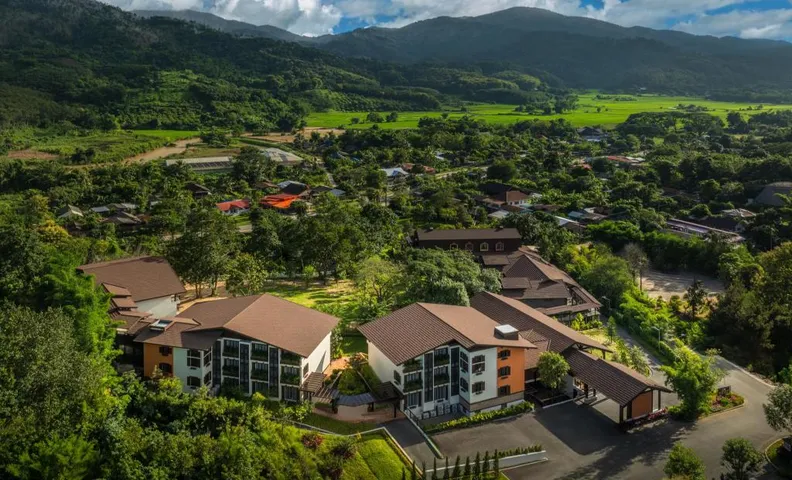 TANA SPRING RESORT