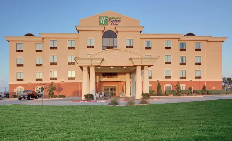 홀리데이 인 익스프레스 & 스위트 알터스 바이 IHG