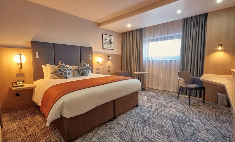크라운 플라자 레딩 바이 IHG