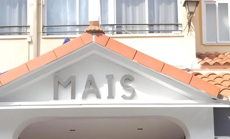 Hostal Mays