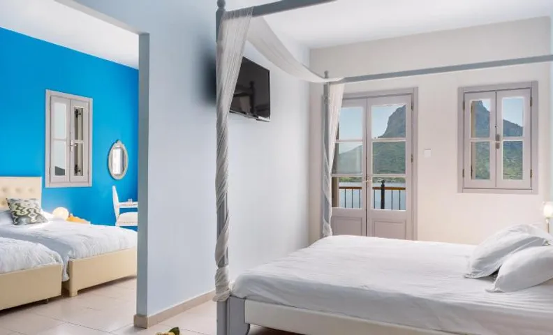 MasouriBlu Boutique Hotel